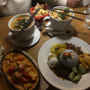 WAU - Updated March 2026 - 103 Photos & 44 Reviews - Zeedijk ...